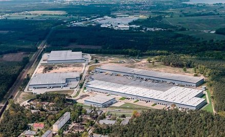 Magazyny w portfelu inwestycyjnym chce mieć teraz każdy. Konkurencja pcha wyceny obiektów w górę