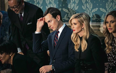 Jared Kushner i jego żona Ivanka Trump odgrywają dużą, nieformalną rolę w Białym Domu.