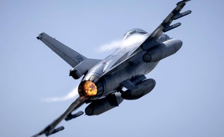 Ukraińskim myśliwcom F-16 zaczyna brakować rakiet używanych do zwalczania dronów