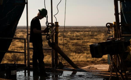 Money/CNN: OPEC wygrywa wojnę z USA