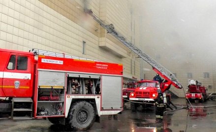 Rosja: Już 64 ofiary śmiertelne pożaru w centrum handlowym