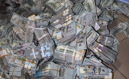 Nigeria: Znaleźli 43 miliony dolarów w gotówce