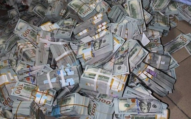 Nigeria: Znaleźli 43 miliony dolarów w gotówce