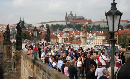 Praski Most Karola jest najchętniej odwiedzanym przez turystów zabytkiem