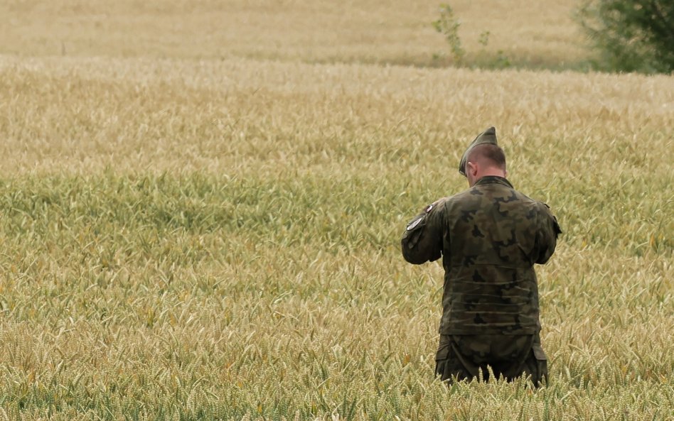 Rolnik odnalazł balon z rosyjskimi napisami. Obiekt przekazano wojsku