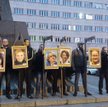 Wieszał zdjęcia europosłów PO na szubienicach. Pracuje w sądzie