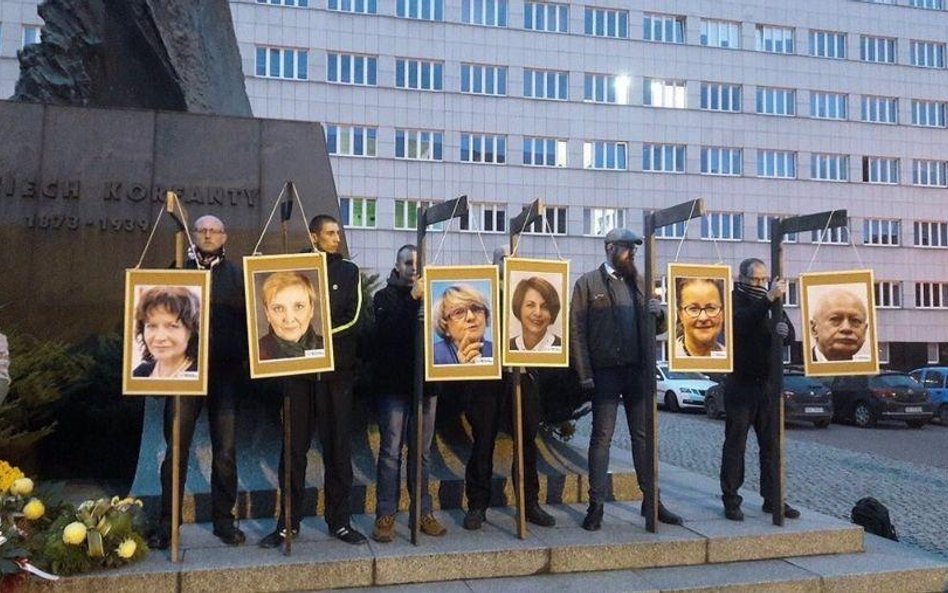 Wieszał zdjęcia europosłów PO na szubienicach. Pracuje w sądzie
