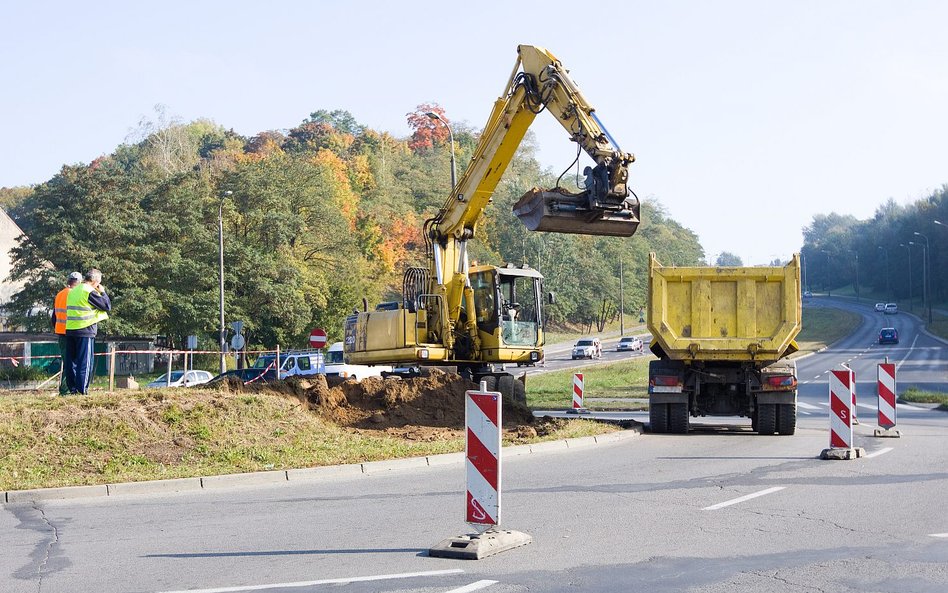 Remonty wyhamują ruch na szybkich drogach