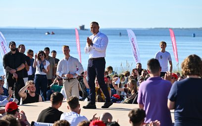 Prezydent Karol Nawrocki podczas spotkania z młodzieżą