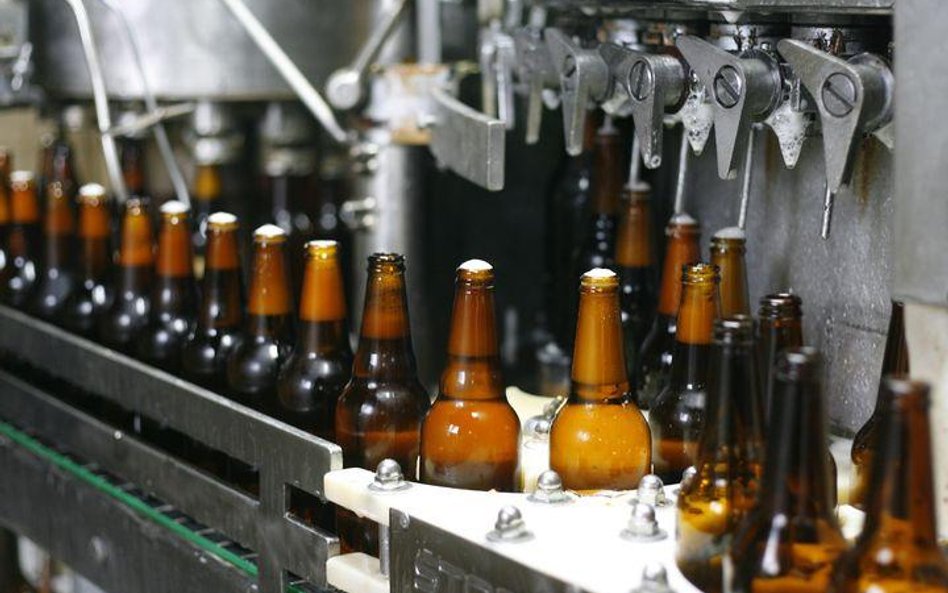 Żywiec stawia na piwo w plastiku