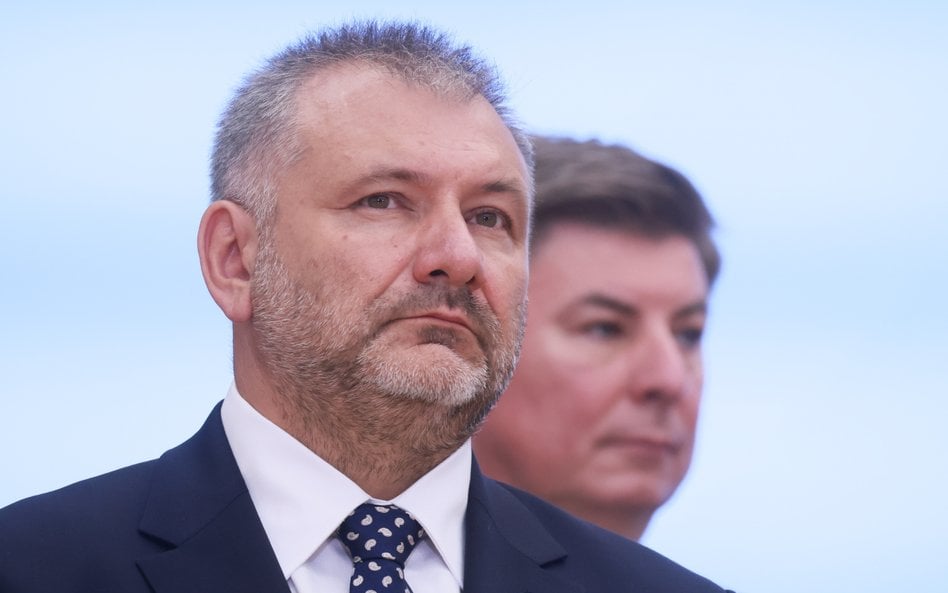 Nowy minister sprawiedliwości Waldemar Żurek podczas konferencji prasowej premiera Donalda Tuska