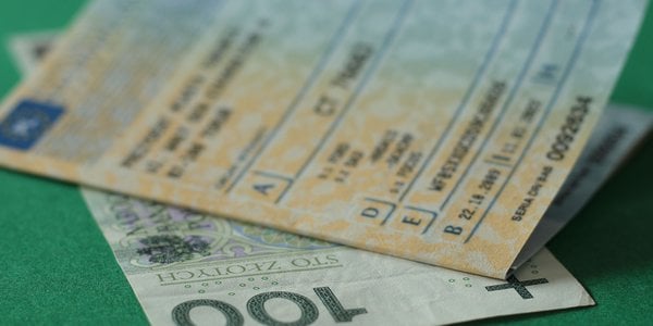 Przegląd auta „na papierze”. Prawomocny wyrok dla diagnosty i kierowcy