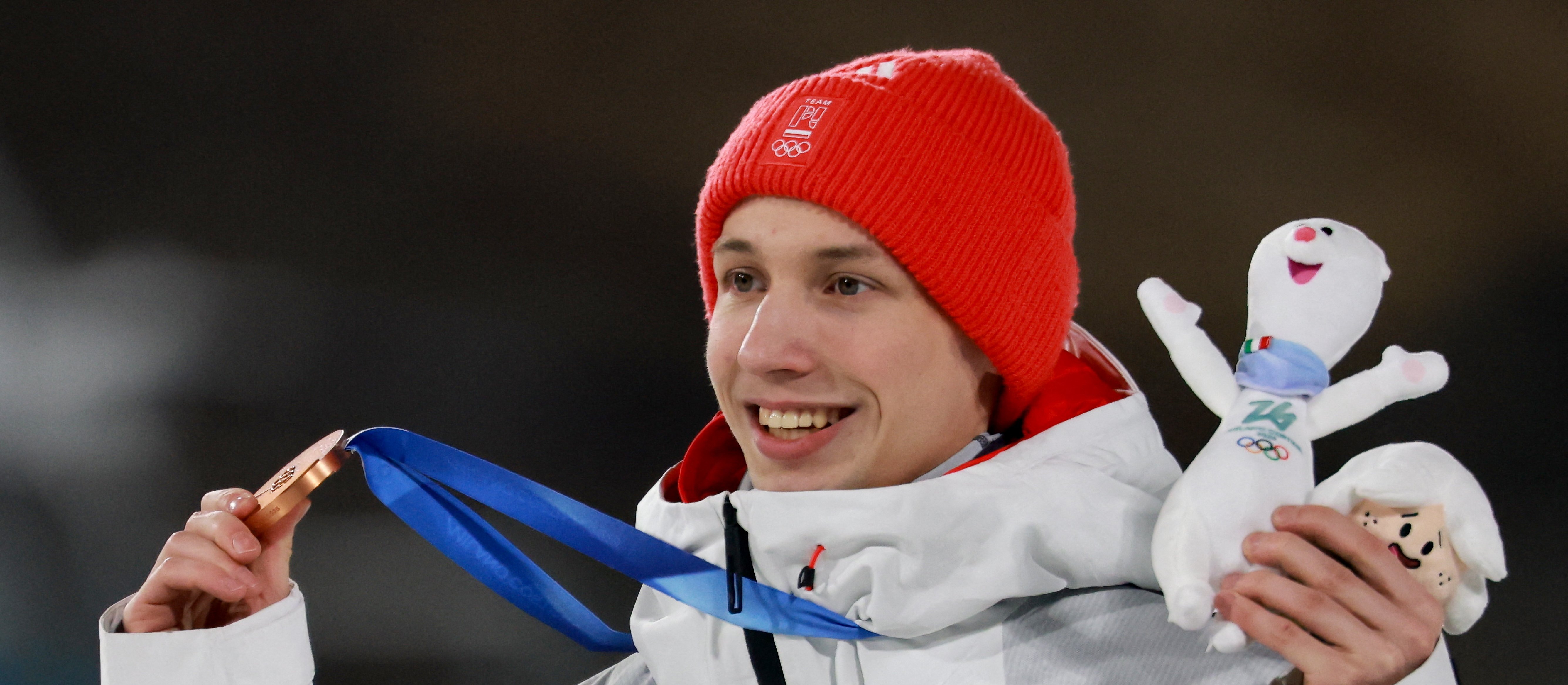 Wspaniała sztafeta pokoleń. Kacper Tomasiak dołączył do elitarnego grona