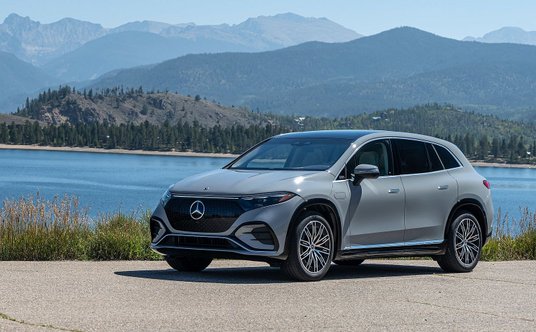 Mercedes EQS SUV