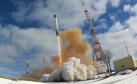 Start rosyjskiego pocisku RS-28 Sarmat (Szatan II) (fot. arch.)