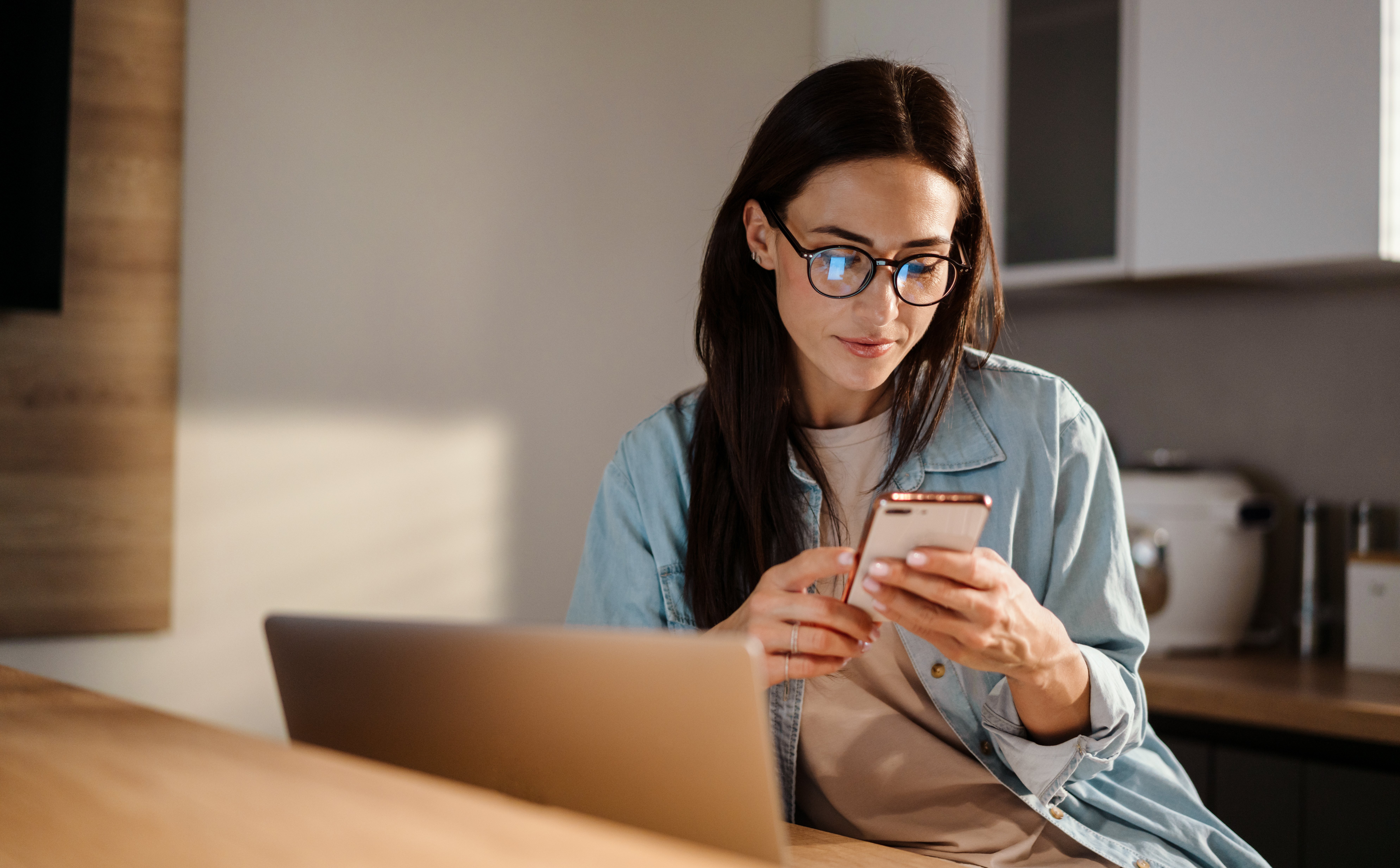 OpenAI wprowadza nowe funkcje w ChatGPT. To odpowiedź na pozew przeciwko gigantowi AI?