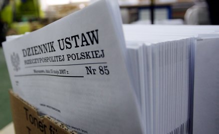 Raport: produkcja prawa w Polsce wyrywa się spod kontroli