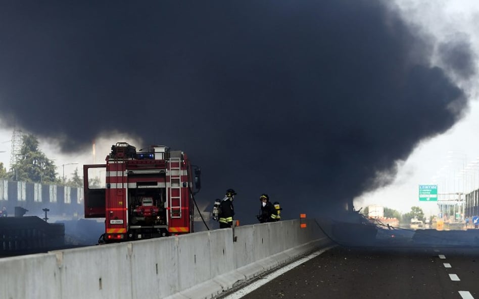 Eksplozja TIR-a w Bolonii. Zawalił się wiadukt