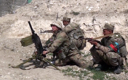 Azerscy żołnierze w czasie walk na granicy Górskiego Karabachu