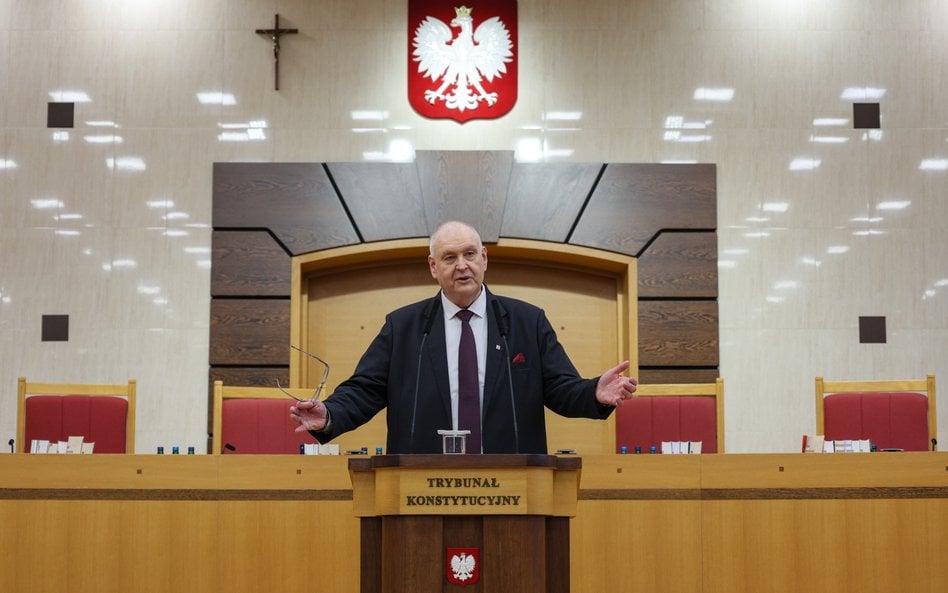 Prezes TK o ślubowaniu w Sejmie: „Nie są sędziami Trybunału Konstytucyjnego”