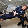 Stephen Hawking odbył już krótki lot specjalnym samolotem, który zapewnił mu wrażenia stanu nieważko