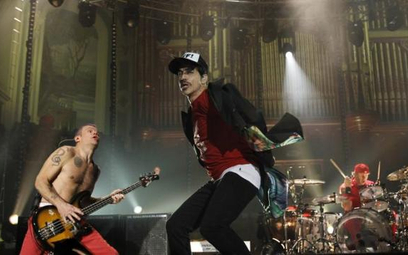 Red Hot Chili Peppers zagrają 27.07 w Warszawie. Inkasują od 0,5 do 1,5 mln USD w zależności od obie