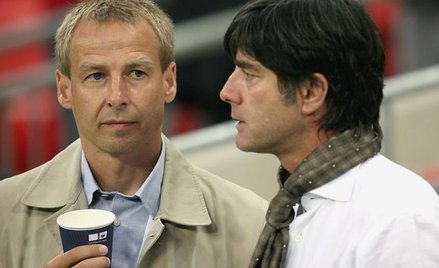 Juergen Klinsmann (z lewej) i Joachim Loew. Na co dzień przyjaciele, dziś sentymenty odłożą na bok. 