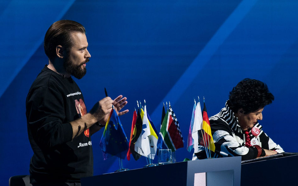 Krzysztof Stanowski brał udział w debatach jako kandydat, a komentował je także jako właściciel Kana