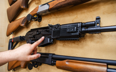 Procedura przyznawania pozwolenia na broń wymaga uregulowania