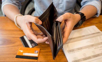 Portfele Polaków nadal pod presją. Za wysokie koszty życia