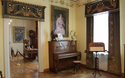 W muzeum secesji urządzono dziesięć pokoi, z których każdy jest odmienną aranżacją konkretnego wnętr