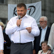 Rzecznik prasowy Krajowej Rady Sądownictwa Waldemar Żurek przemawia podczas pikiety "To NIE Koniec! 