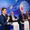 Raport KPMG pokazał wyzwania, które stoją przed producentami aut z napędem alternatywnym