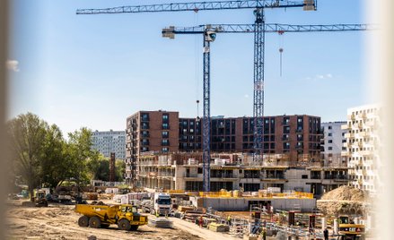 Na przełomie lat 2022 i 2023 aktywność inwestycyjna deweloperów w Polsce szorowała po dnie. Ostatnie