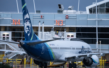 Alaska Airlines i United Airlines, które mają w swojej flocie Boeingi 737 MAX-9, odwołały łącznie pr