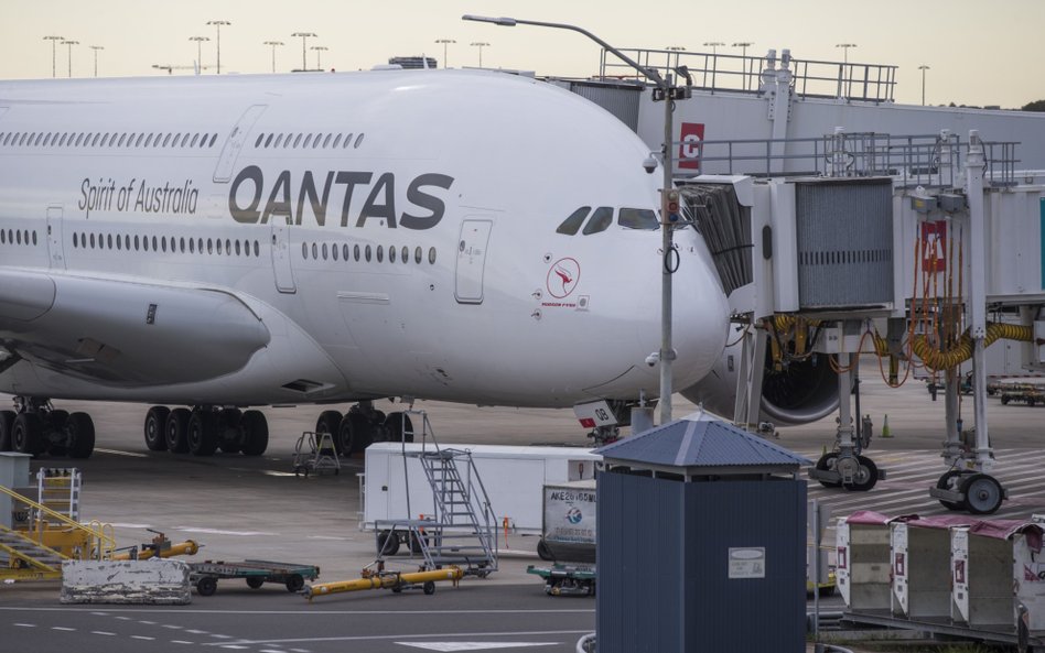Australijskie linie Qantas: Niech dyrektorzy popracują przy obsłudze bagażu