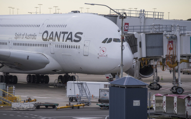 Qantas zapowiada loty Sydney-Londyn, zamawia 52 airbusów