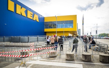 IKEA zadowolona z otwarcia po zamrożeniu. Klienci zrobili duże zakupy