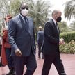 Olaf Scholz jest w Afryce. Na zdjęciu z prezydentem Senegalu Mackym Sallem. Kanclerz odwiedza też Ni