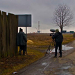 Zamiast sielskiego krajobrazu czeka nas widok na wieże wiertnicze, sugerują twórcy filmu.