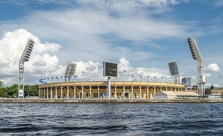 Stadion piłkarski w St. Peterburgu (Fot. Florstein/Lic. CC3.0)
