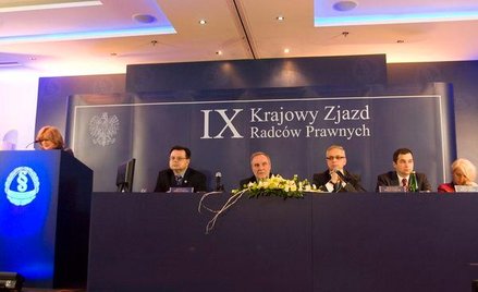 Minister sprawiedliwości o uprawnieniach adwokatów i radców
