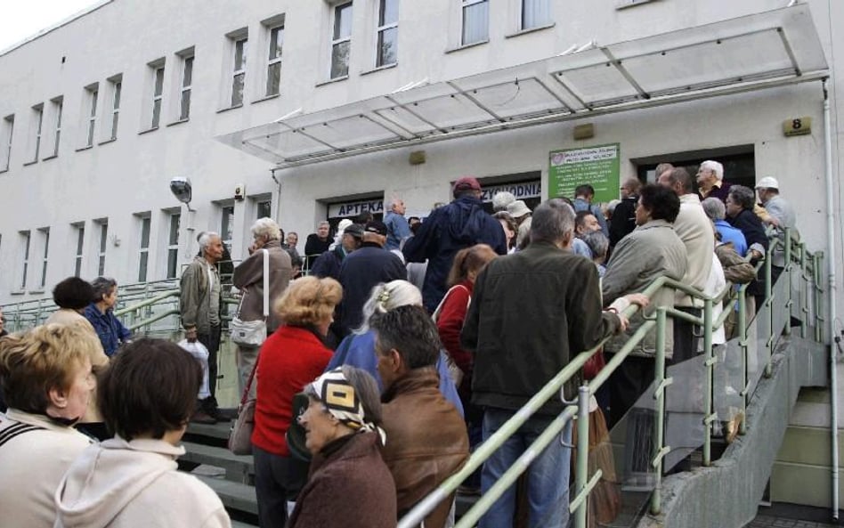 Pod koniec roku pacjenci stoją w długich kolejkach do specjalistów. Ale są placówki, w których zosta