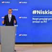 Premier Mateusz Morawiecki podczas konferencji prasowej w KPRM w Warszawie