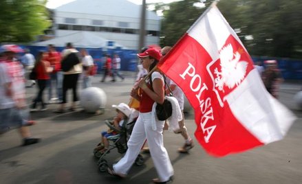 Gdyby przepisy się zmieniły, takie użycie godła, wchodzącego na czerwone pole, byłoby nielegalne (na