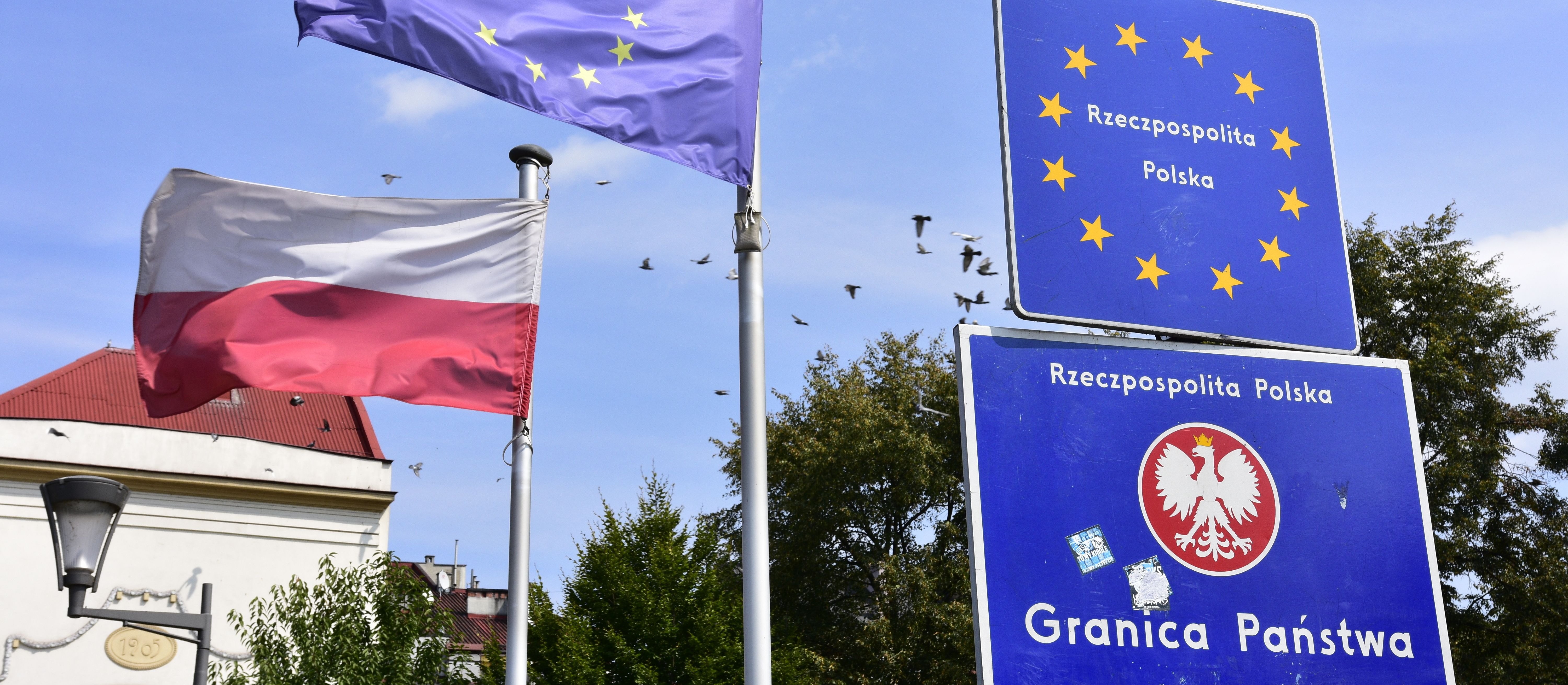 Deportacja po udziale w koncercie i za lot dronem. Prawnicy mają poważne wątpliwości