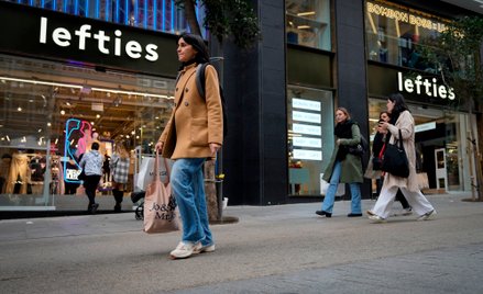 Lefties powstała jako sieć outletów, w których można było kupować przecenione produkty Zary.