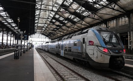 Czarny tydzień we Francji. Strajkuje załoga kolei SNCF
