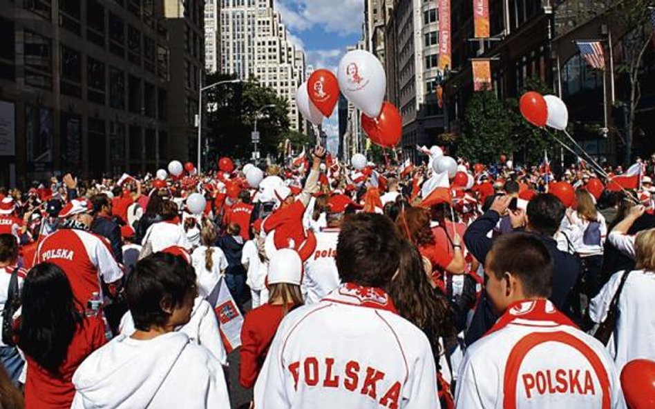 Polonia również czeka na zniesienia wiz dla rodaków. Na zdjęciu Parada Pułaskiego w Nowym Jorku w 20