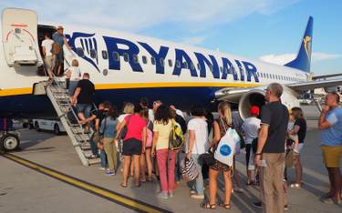 Kolejny skandal Ryanaira. Wypłacił odszkodowania w nieważnych czekach